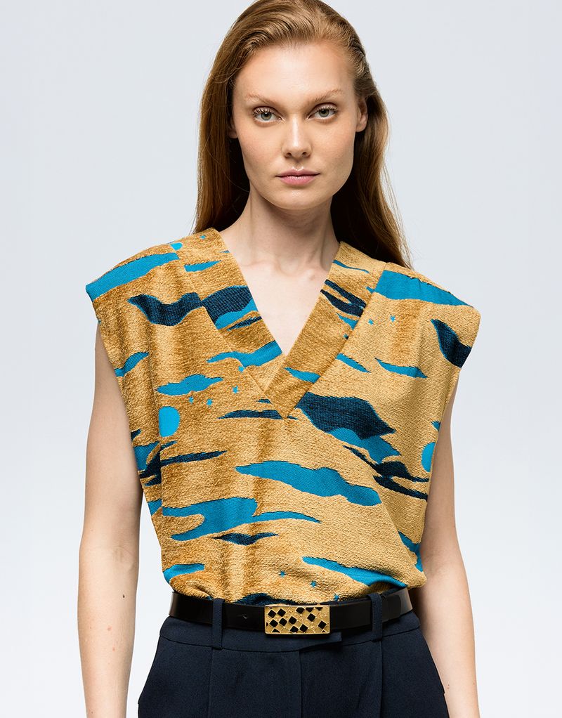 BL030057_0010_1-BLUSA-BOX-JACQUARD-CHENILLE
