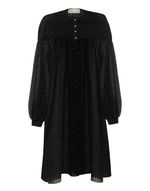 CP020022_0002_4-CAPA-LONGA-TULE-DRAPE-KIN