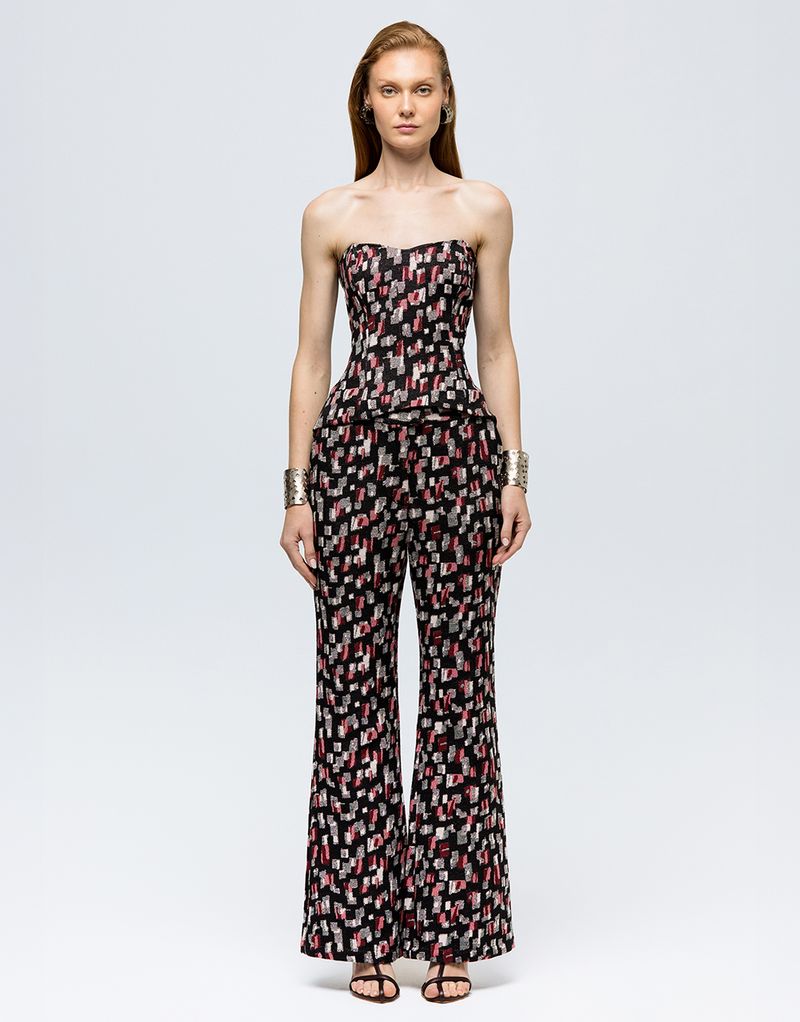 CL050079_0002_1-CALCA-FLARE-JACQUARD-FITTINGU
